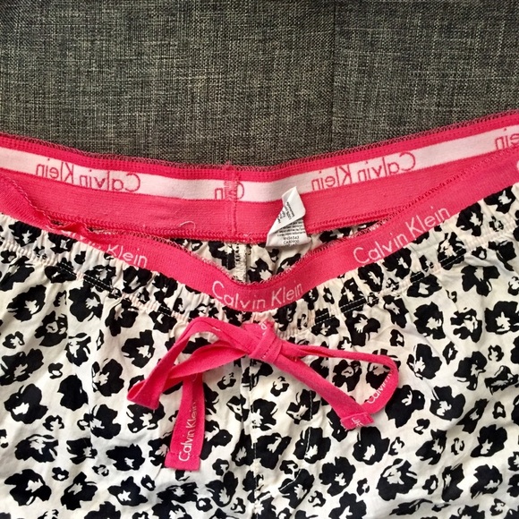 Calvin Klein sleep shorts pajamas Size Small - Picture 2 of 4